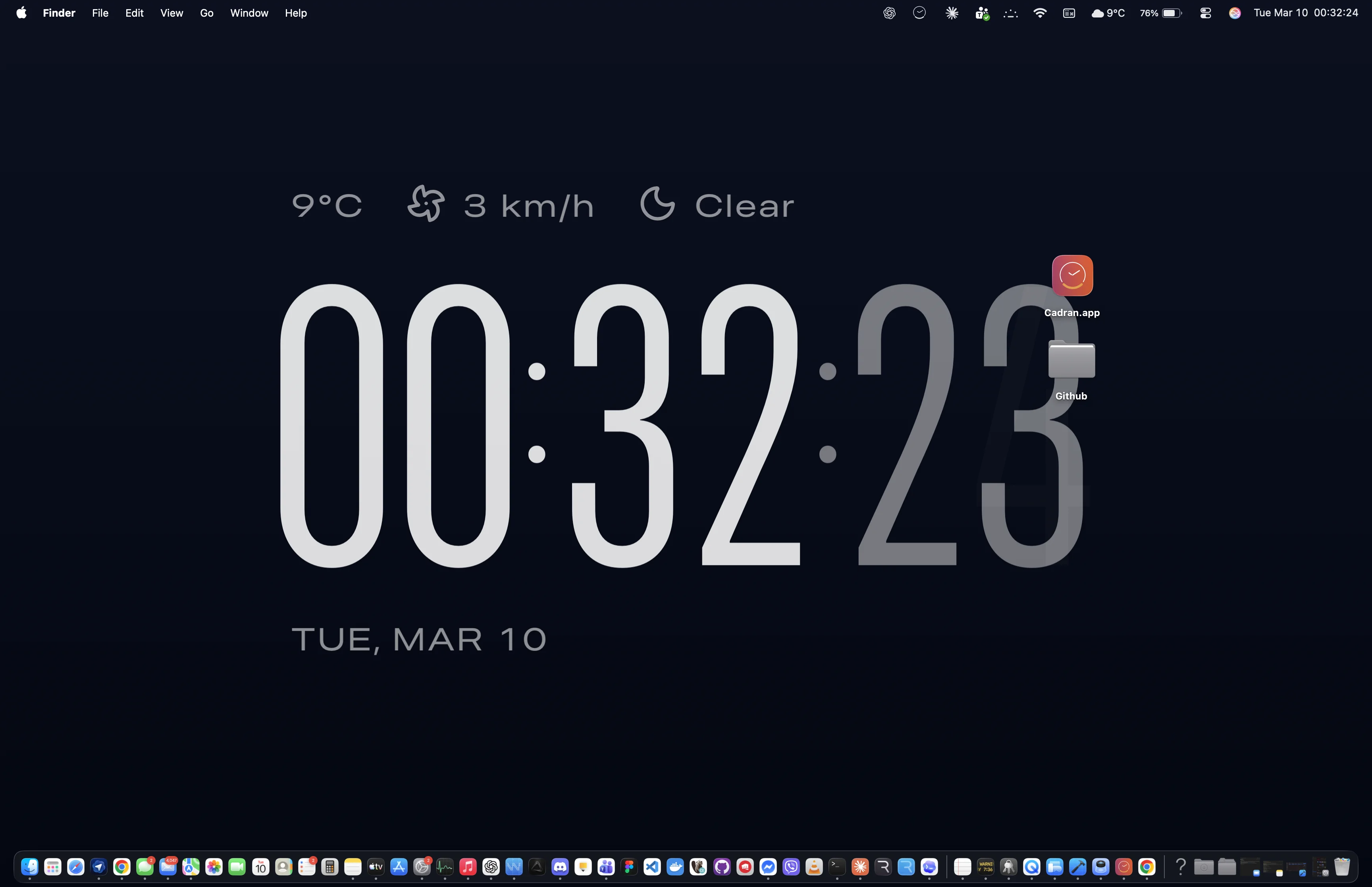 Cadran clock face with weather data on Mac desktop — behind icons, always visible
